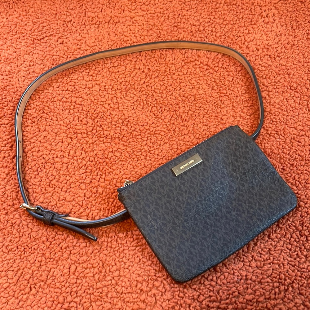 Woman’s belt bag